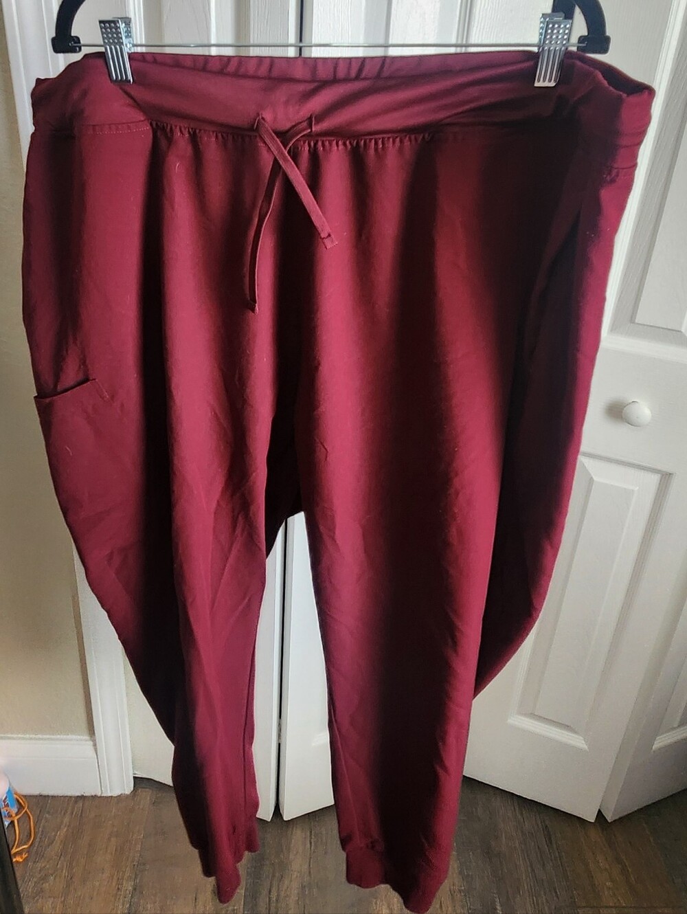Mandala High Waisted Joggers 3XL Petite Maroon